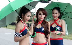Trending: sicantik ngocok kontol bergiliran part ^ link twitter ##Kos-kosan@